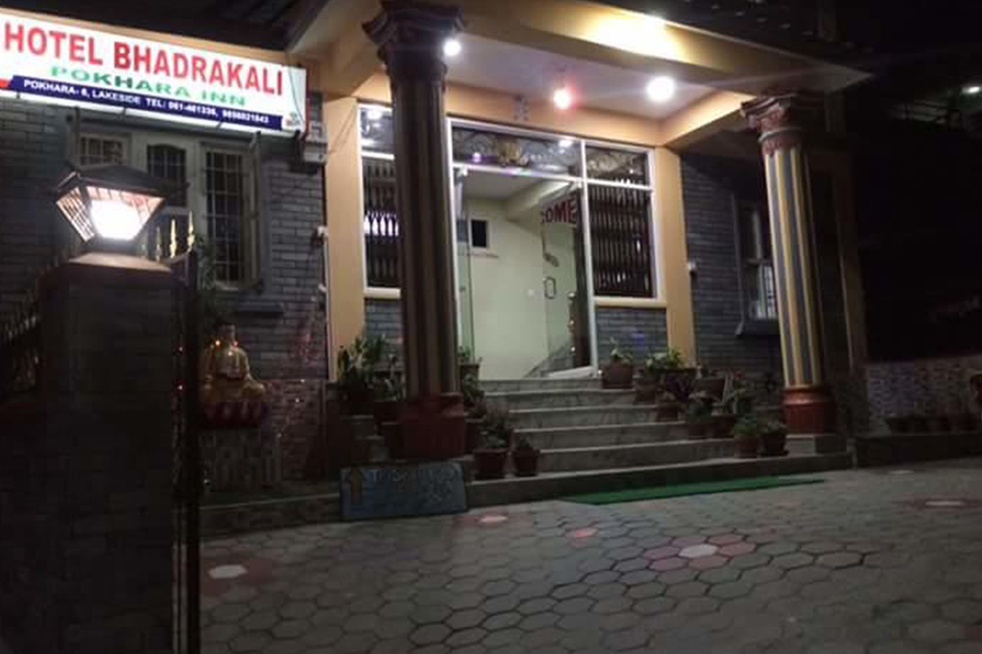Hotel Bhadrakali Pokhara Inn 외부 사진
